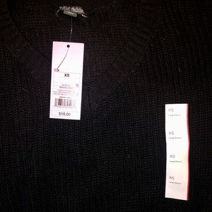 Long sleeve v neck sweater